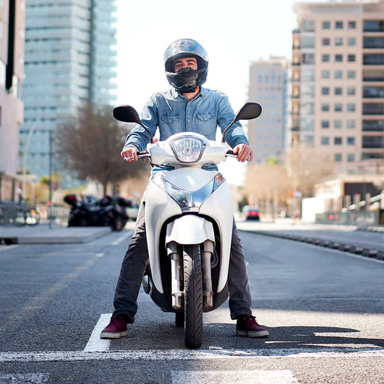 Las scooter son una opción perfecta para movilizarse en la ciudad.
