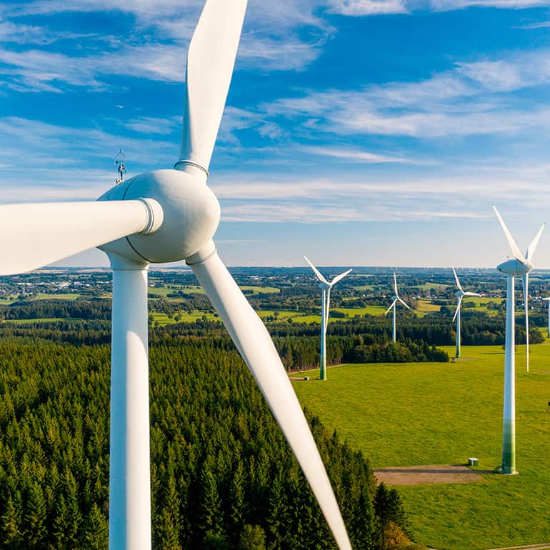 Turbinas eólicas generando energía